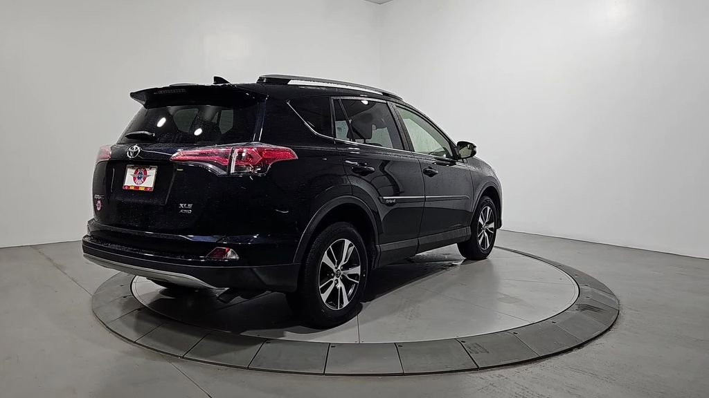 Used 2017 Toyota RAV4 XLE image 5