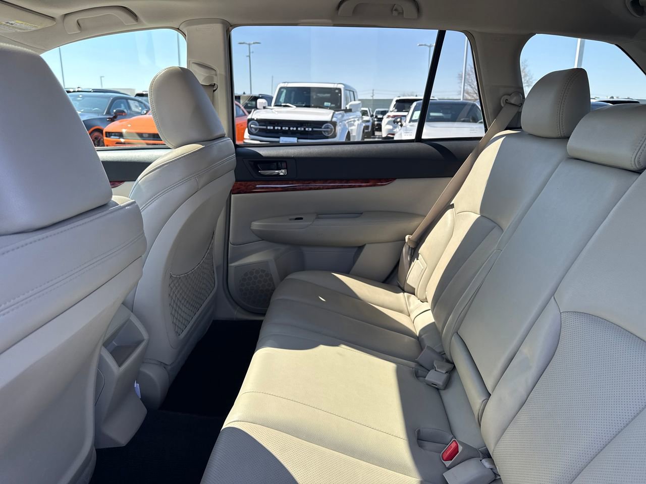 Used 2010 Subaru Outback 2.5i Limited AWD/4WD image 13