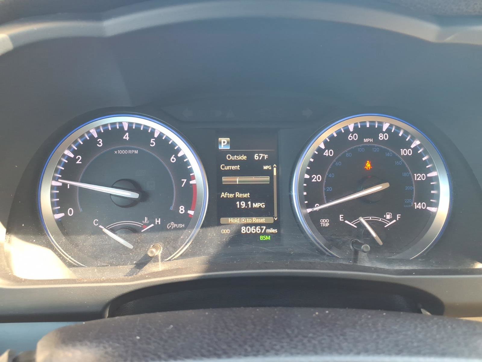 Used 2018 Toyota Highlander XLE AWD/4WD image 25