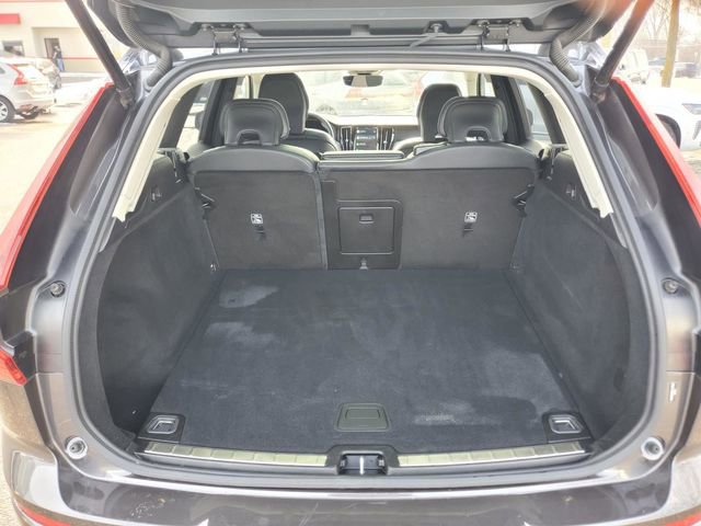 Certified 2025 Volvo XC60 B5 Plus image 35