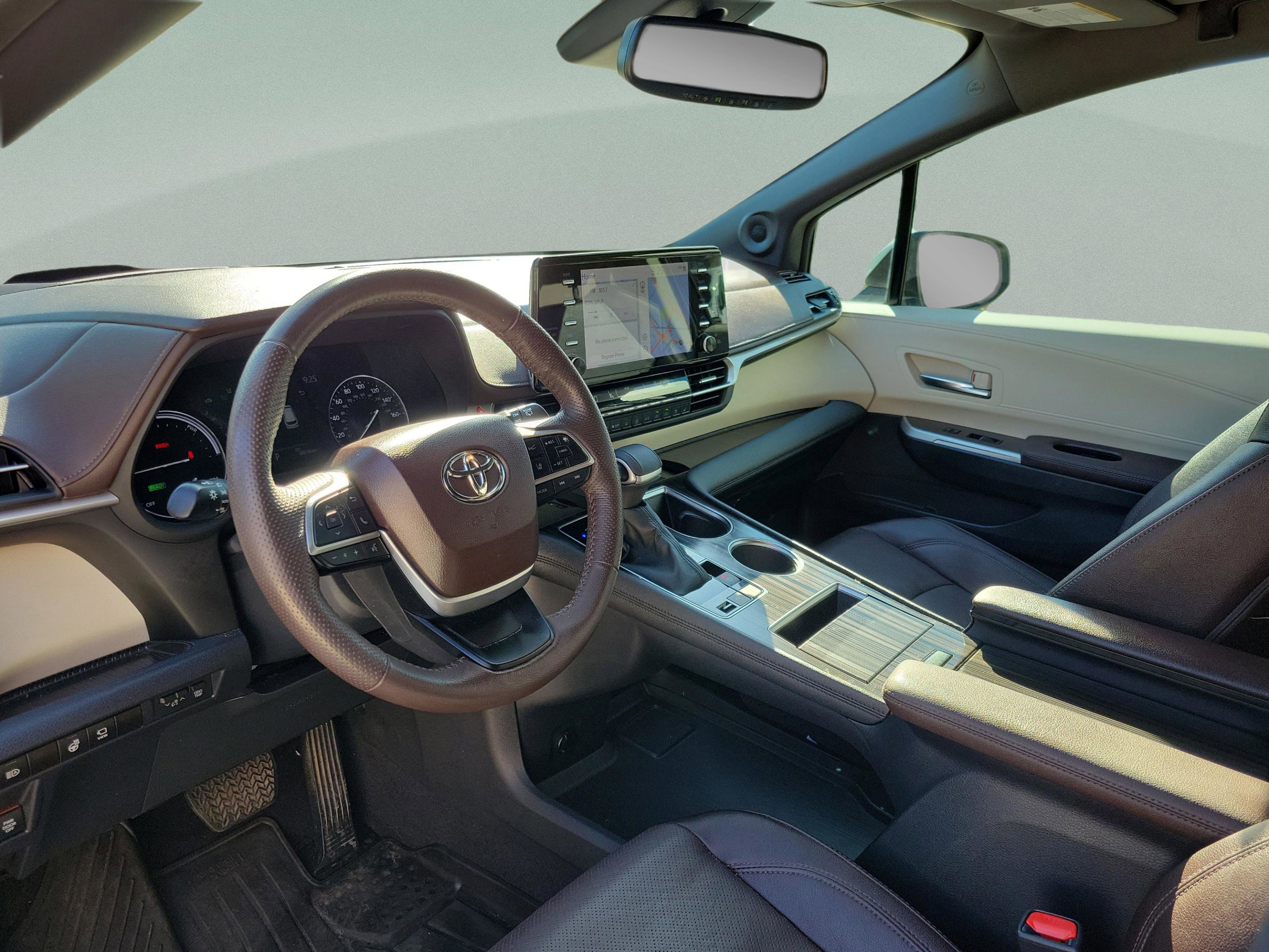 Certified 2023 Toyota Sienna Platinum FWD image 23