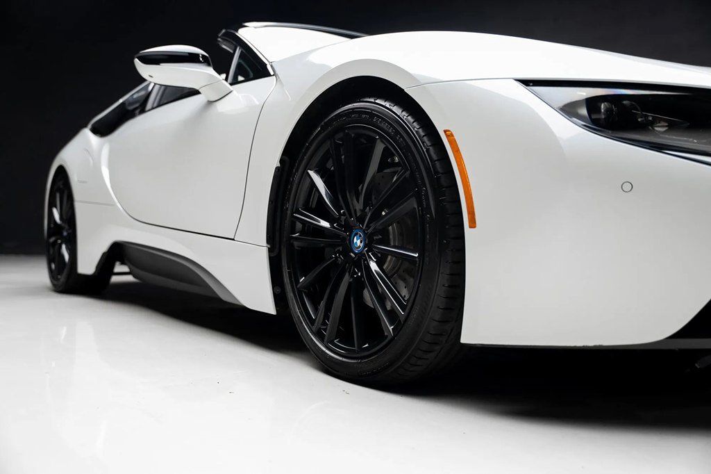Used 2019 BMW i8 Roadster AWD/4WD image 46