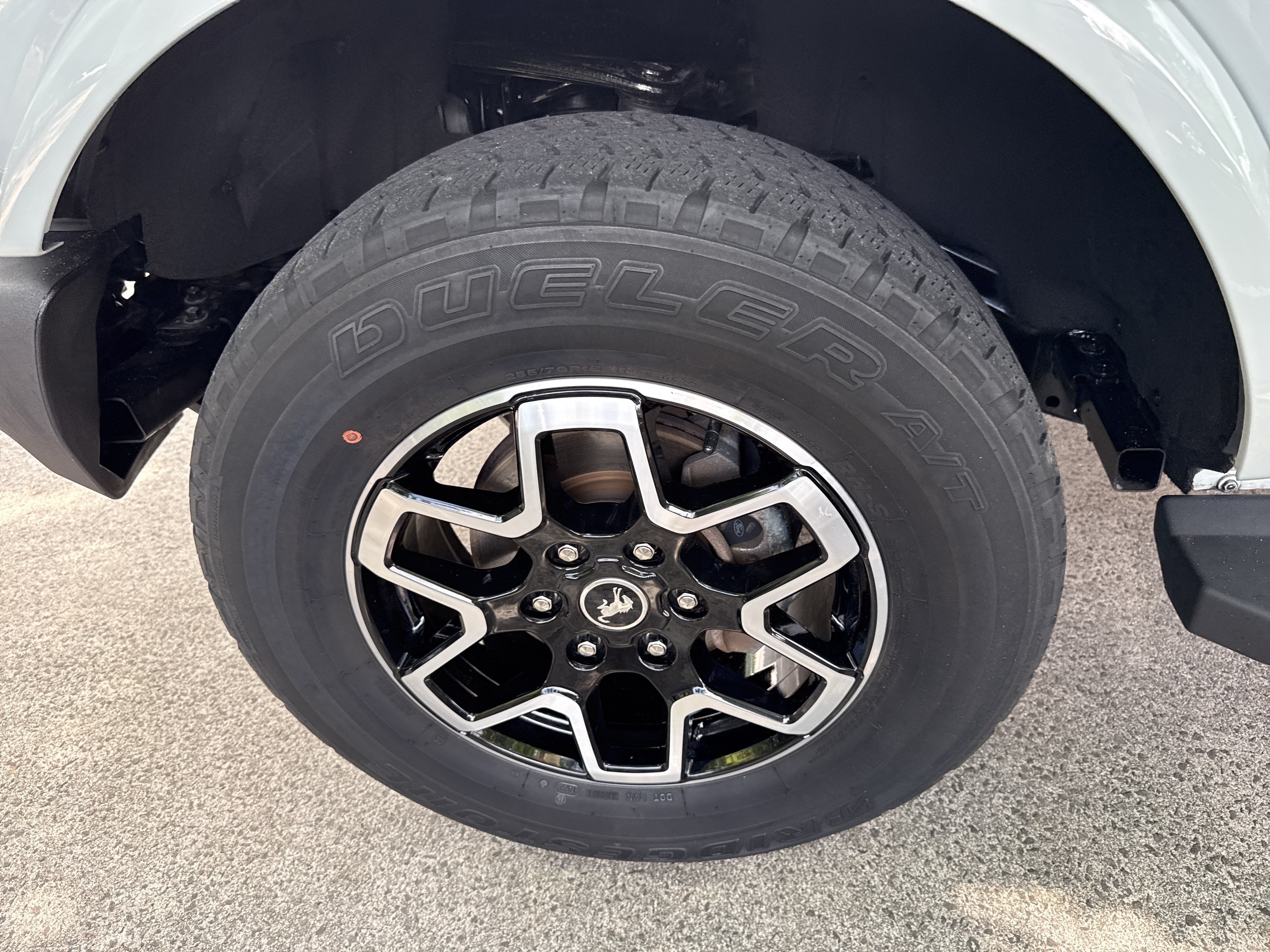 Used 2022 Ford Bronco Outer Banks AWD/4WD image 12