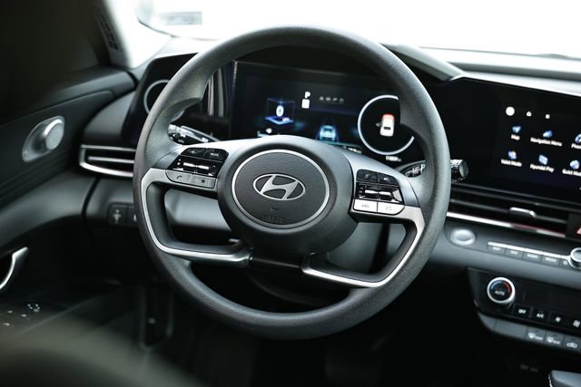 Used 2024 Hyundai Elantra SEL FWD image 26