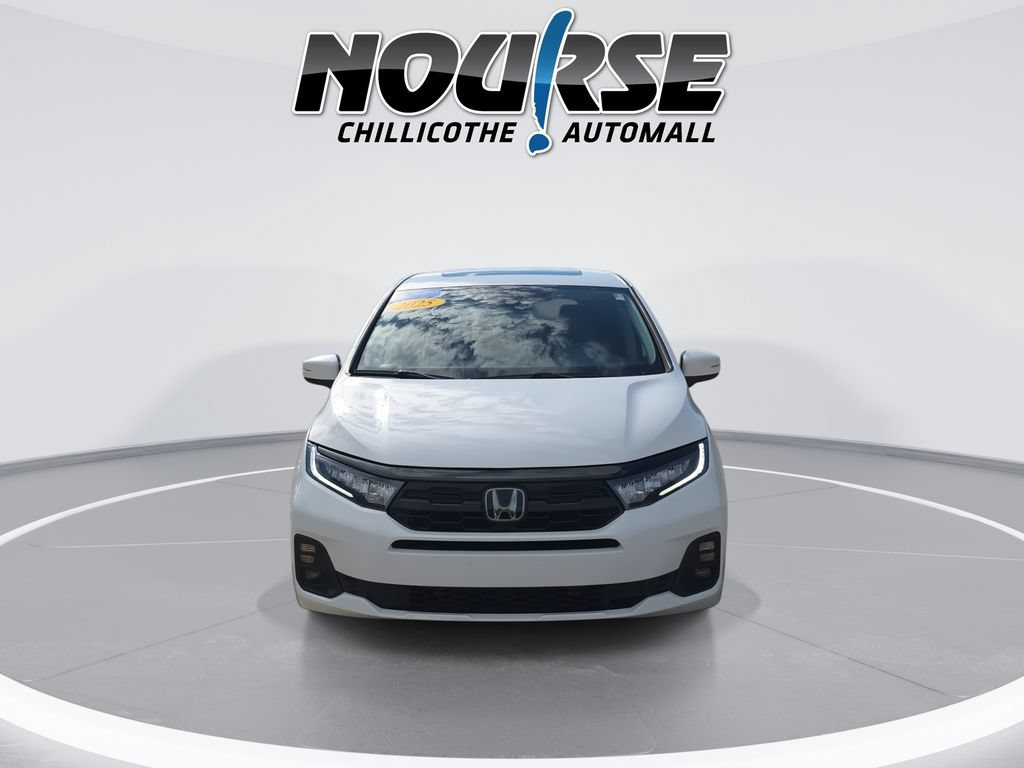 Certified 2025 Honda Odyssey Touring image 3