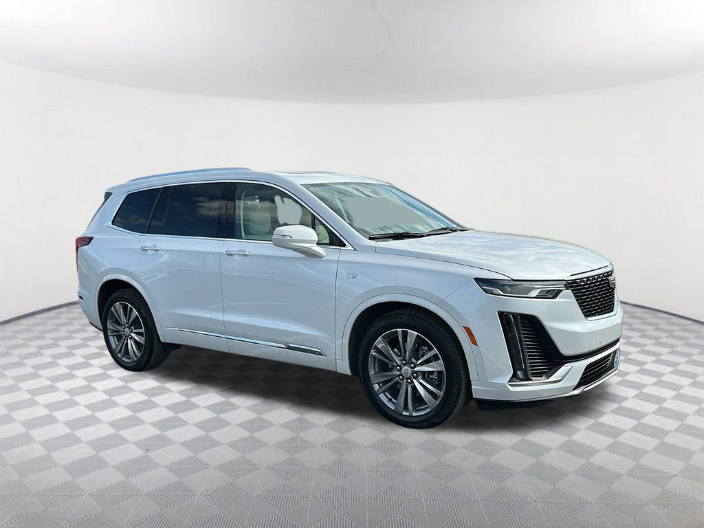 Used 2022 Cadillac XT6 Premium Luxury image 7