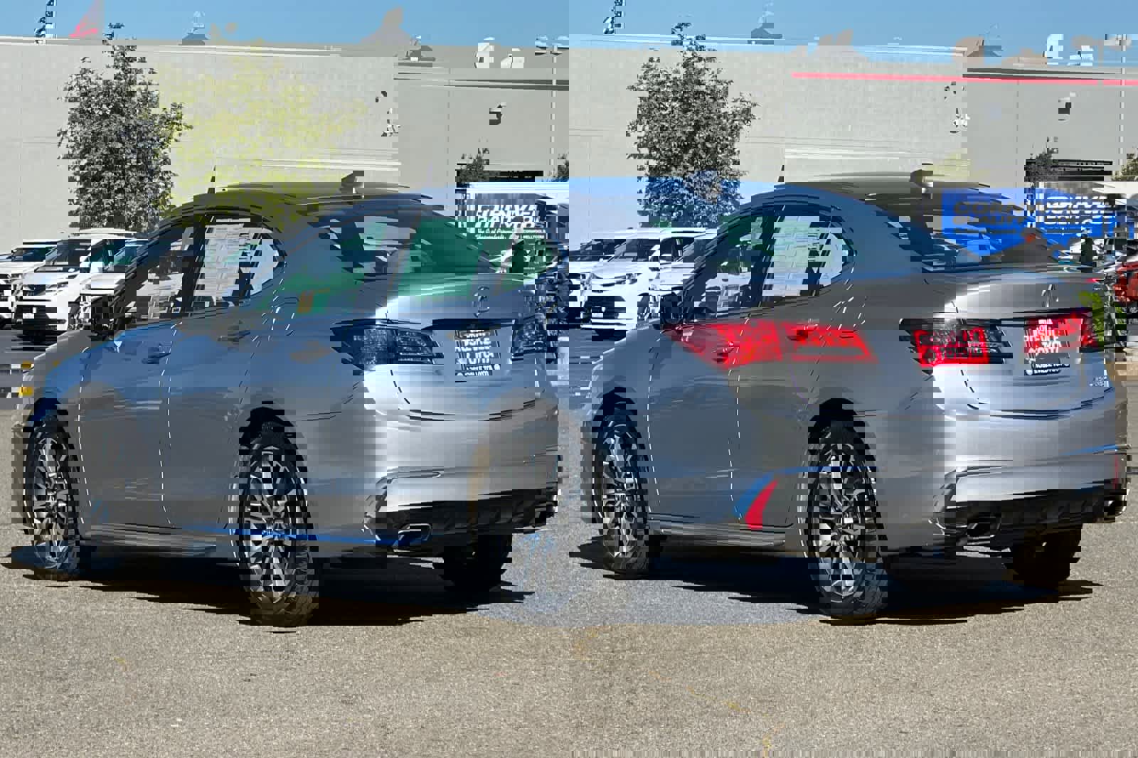 Used 2018 Acura TLX V6 SH-AWD w/ Technology Pkg image 7