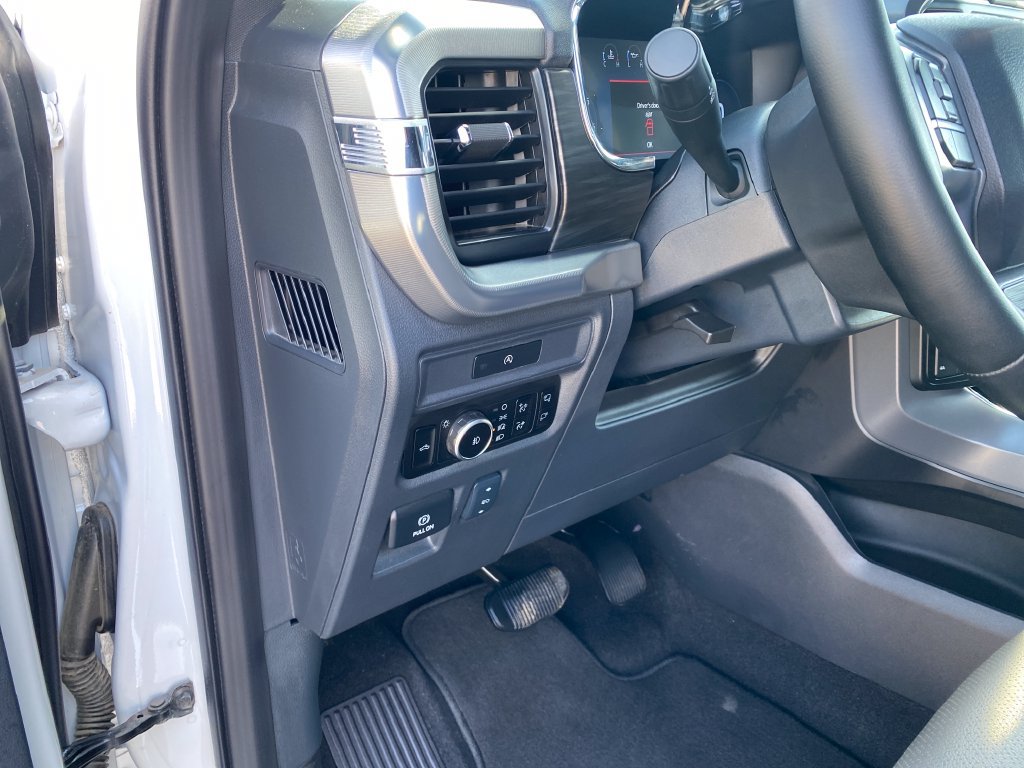 Used 2025 Ford F150 Lariat w/ Equipment Group 501A Mid AWD/4WD image 14