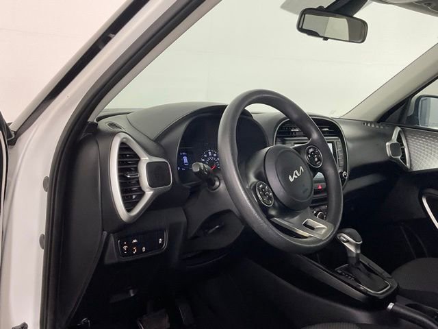 Used 2022 Kia Soul LX w/ Technology Package FWD image 12