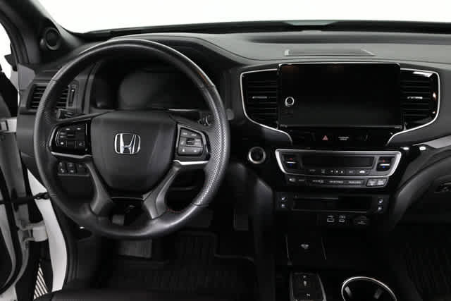 Used 2024 Honda Ridgeline Black Edition image 3