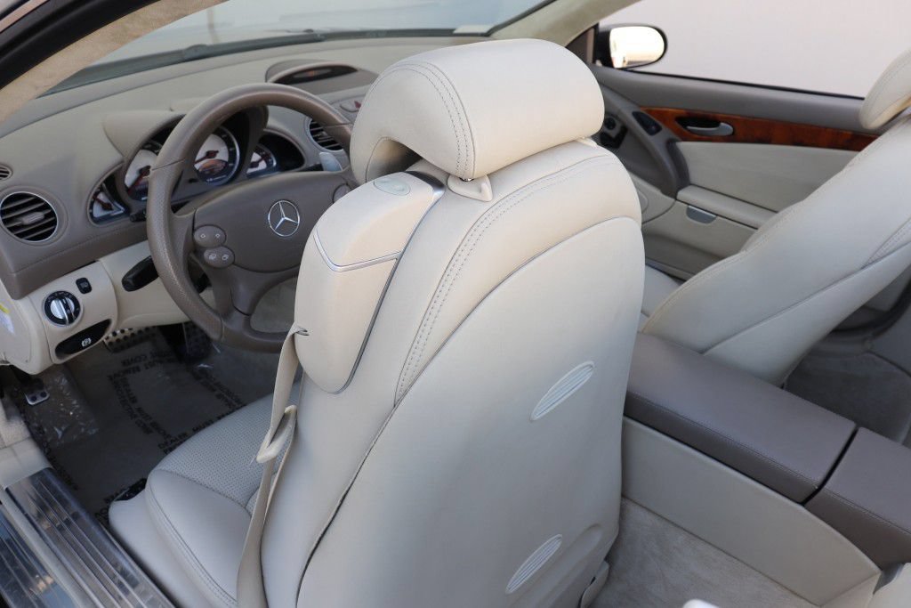Used 2008 Mercedes-Benz SL 55 AMG image 29