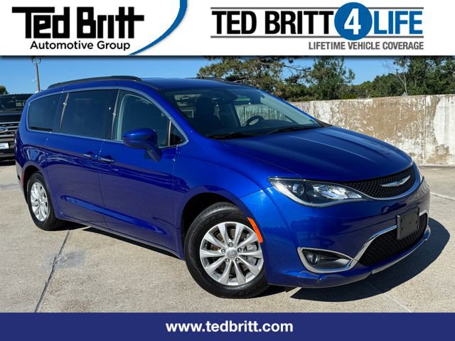 Used 2019 Chrysler Pacifica Touring Plus FWD image 1