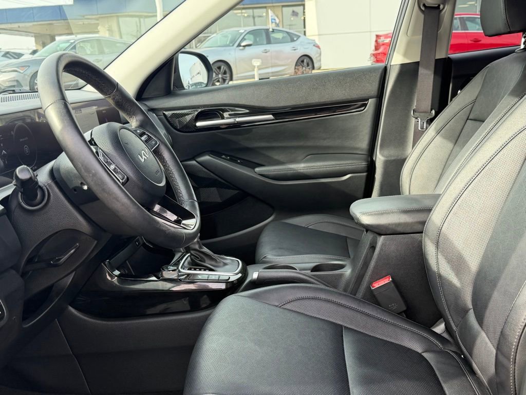 Used 2024 Kia Seltos EX image 9