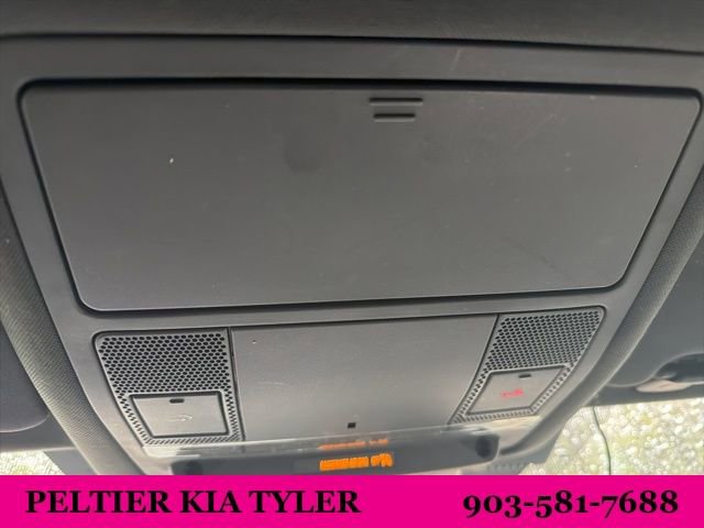 Used 2020 Land Rover Discovery Sport Standard image 22