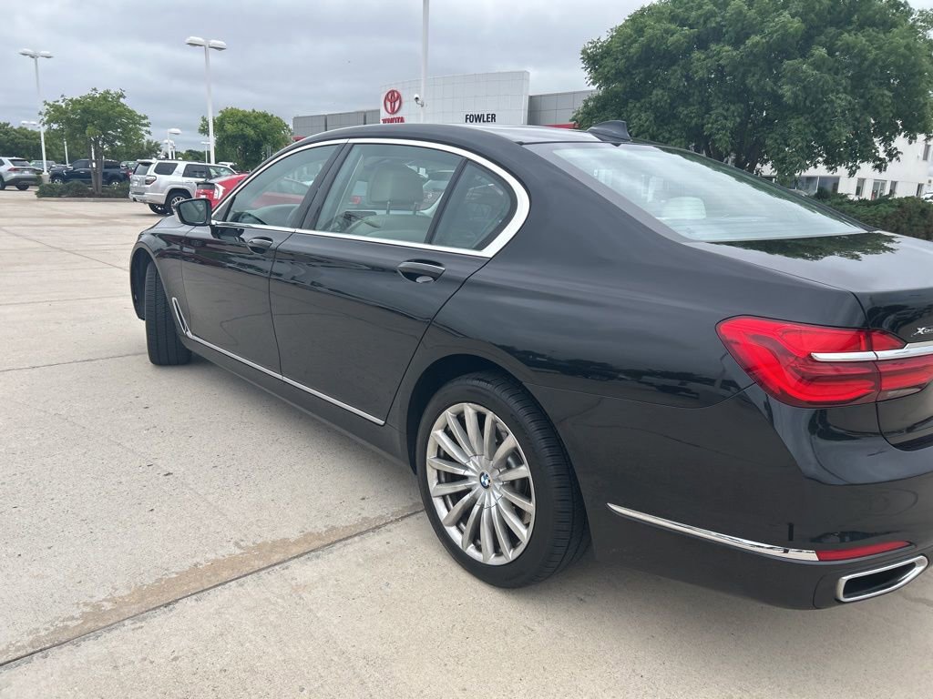 Used 2018 BMW 740i xDrive w/ Executive Package AWD/4WD image 5