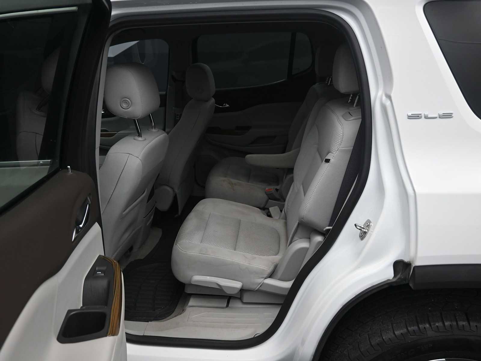 Used 2021 GMC Acadia SLE w/ LPO, Cargo Package image 14