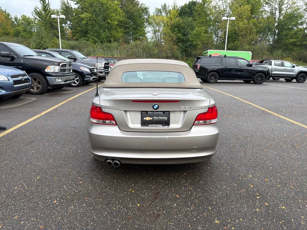 Used 2011 BMW 128i Convertible RWD image 8