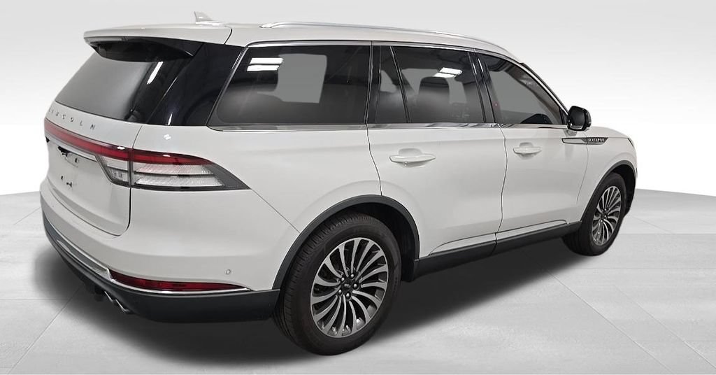 Used 2020 Lincoln Aviator Reserve w/ Equipment Group 201A AWD/4WD image 4