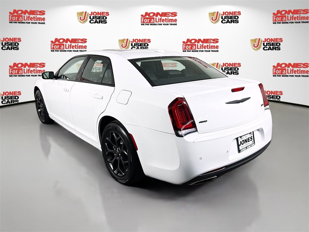 Used 2023 Chrysler 300 Touring L w/ Popular Equipment Group image 2
