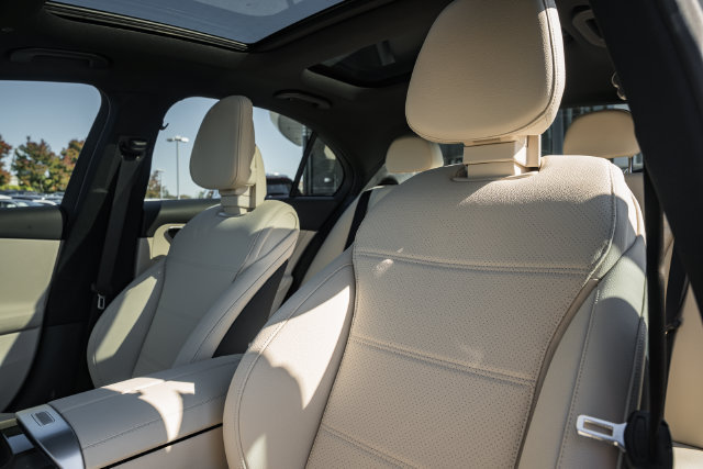 New 2027 Mercedes-Benz C 300 4MATIC Sedan image 33