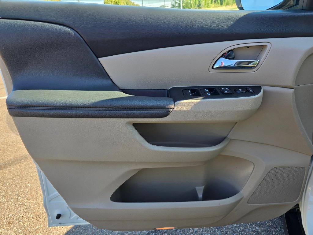 Used 2016 Honda Odyssey SE image 13