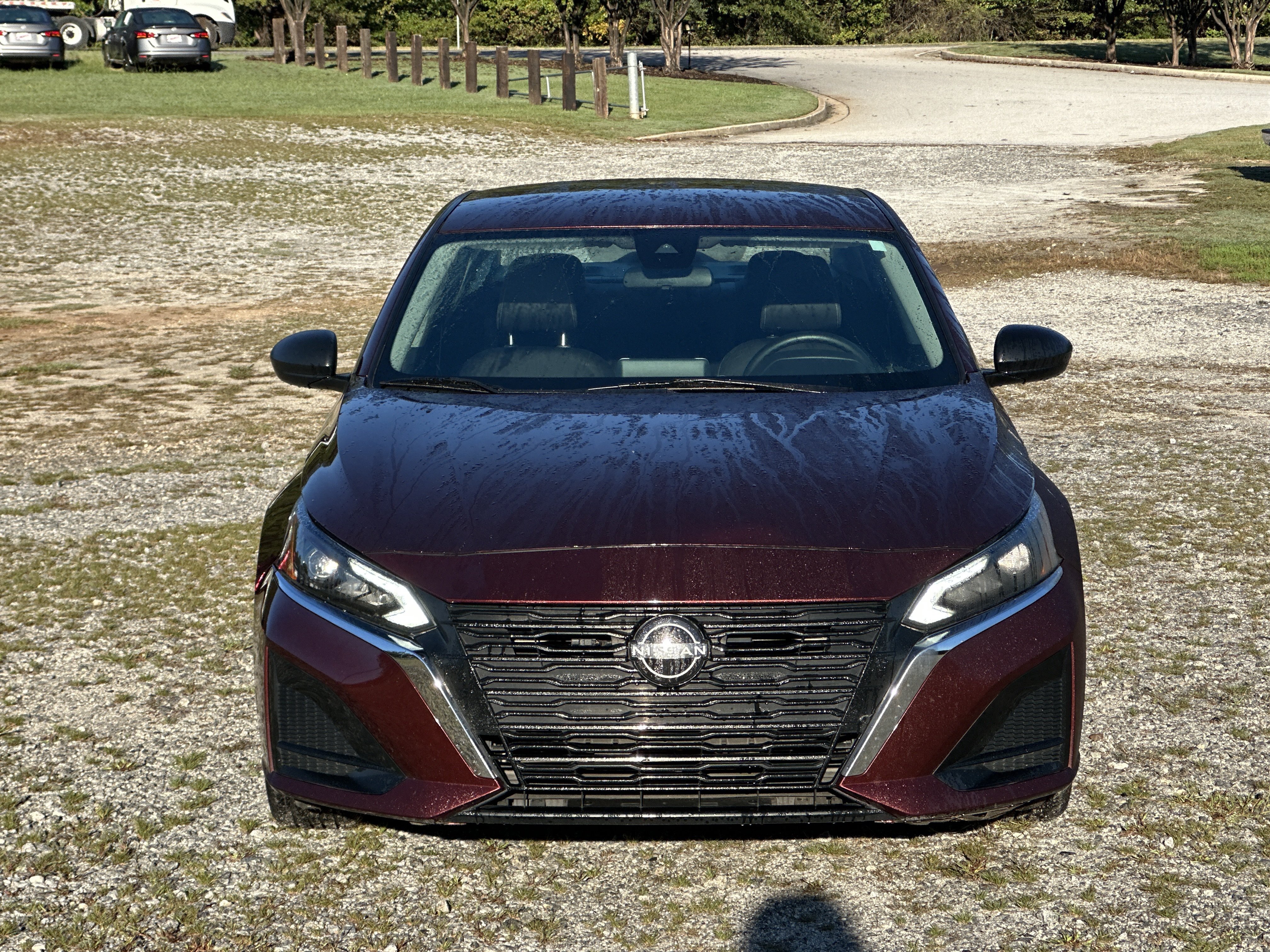 Used 2024 Nissan Altima 2.5 SV FWD image 2