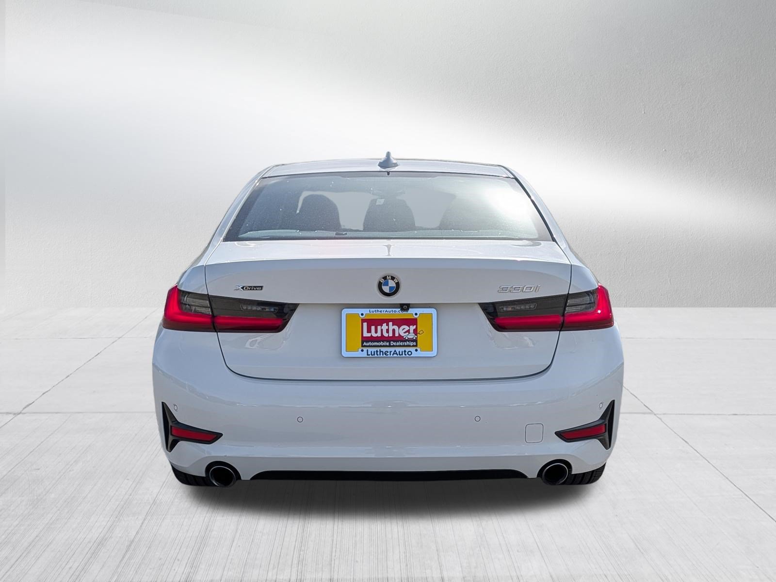 Used 2019 BMW 330i xDrive Sedan w/ Convenience Package AWD/4WD image 6