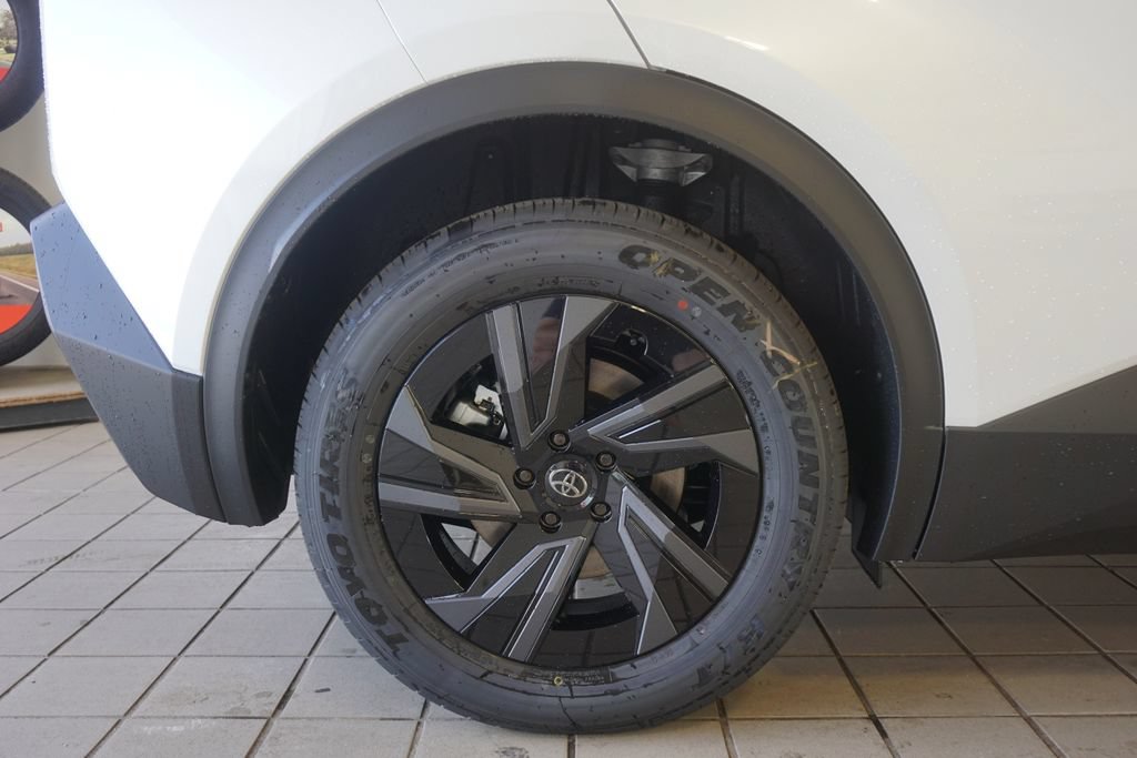 New 2026 Toyota C-HR AWD/4WD image 33