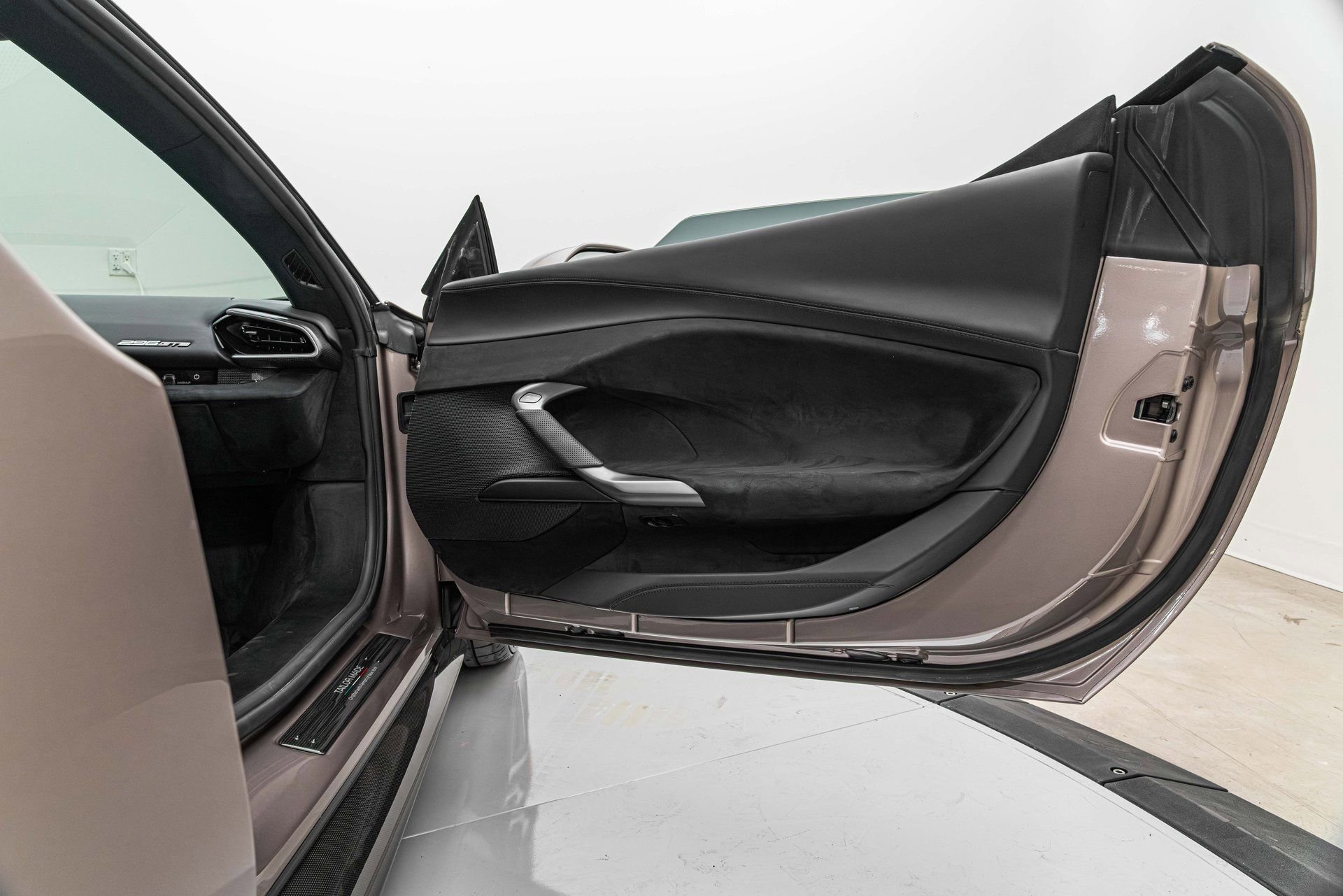 Certified 2025 Ferrari 296 GTB image 19