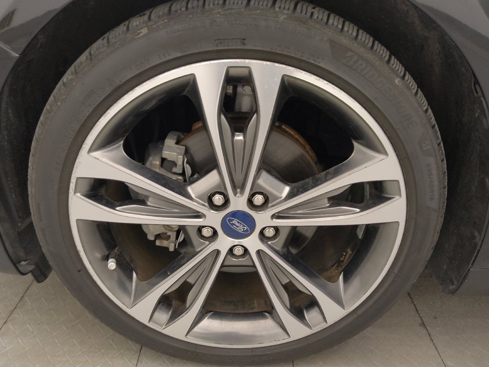 Used 2020 Ford Fusion Titanium AWD/4WD image 31