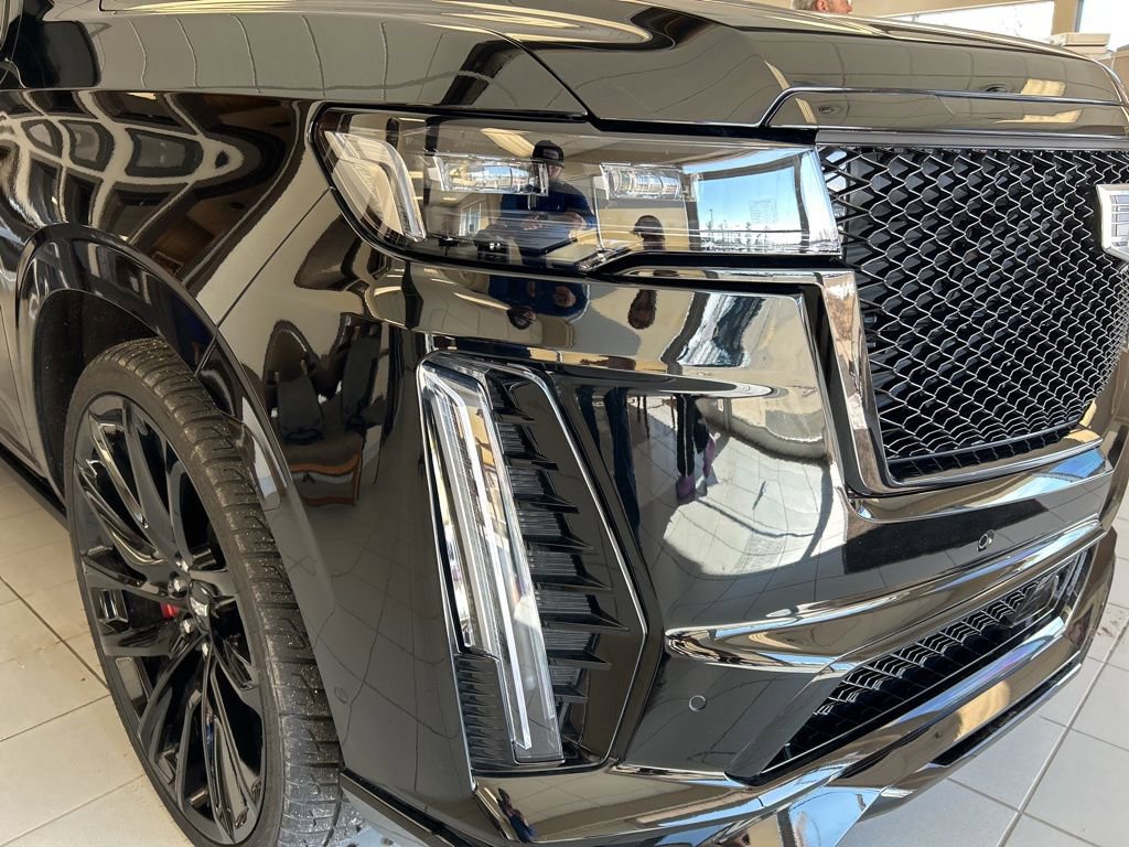 Used 2023 Cadillac Escalade ESV V AWD/4WD image 49