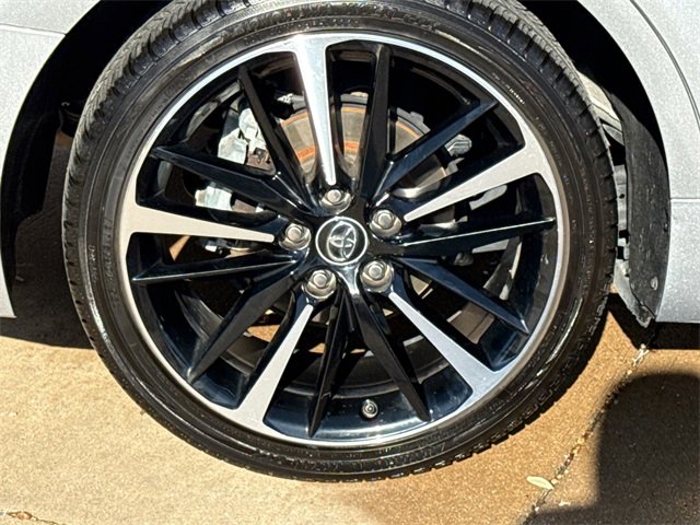 Used 2020 Toyota Camry XSE image 9