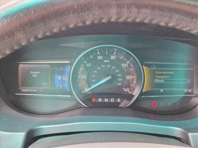 Used 2017 Ford Explorer XLT w/ Equipment Group 202A FWD image 9