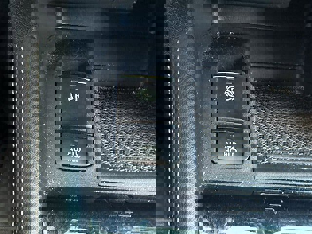 Used 2023 Nissan Kicks SV image 22