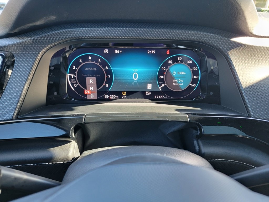 Used 2024 Volkswagen Atlas Cross Sport SEL R-Line image 19