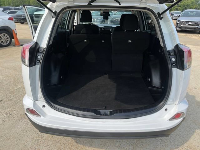 Used 2017 Toyota RAV4 LE FWD image 13