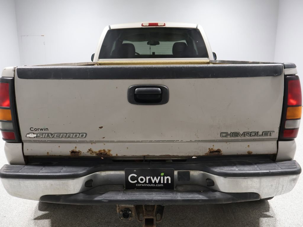 Used 2004 Chevrolet Silverado 3500 4x4 Extended Cab w/ Heavy-Duty Power Package image 3