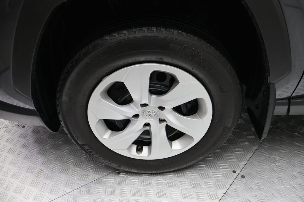 Certified 2024 Toyota RAV4 LE image 4