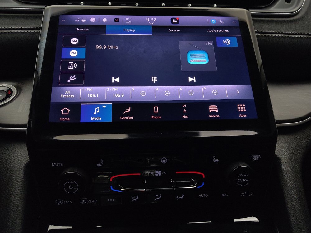 Used 2023 Jeep Grand Cherokee L Limited AWD/4WD image 25