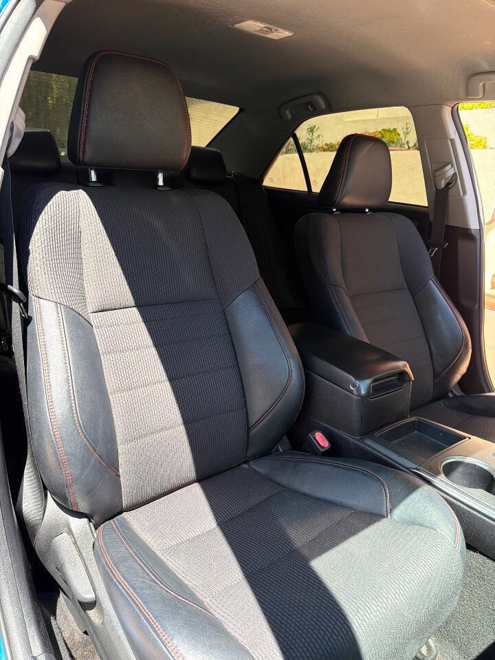 Used 2017 Toyota Camry SE FWD image 13