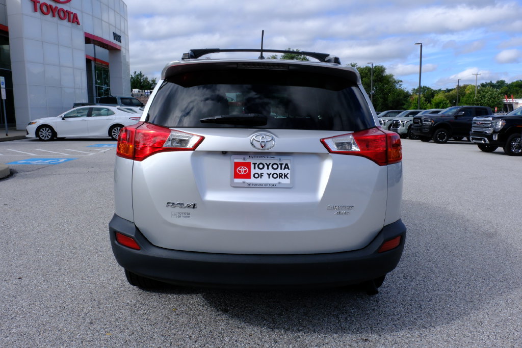 Used 2013 Toyota RAV4 Limited AWD/4WD image 4