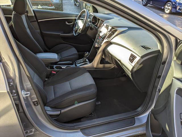 Used 2013 Hyundai Elantra GT w/ Touch & Go Pkg image 18