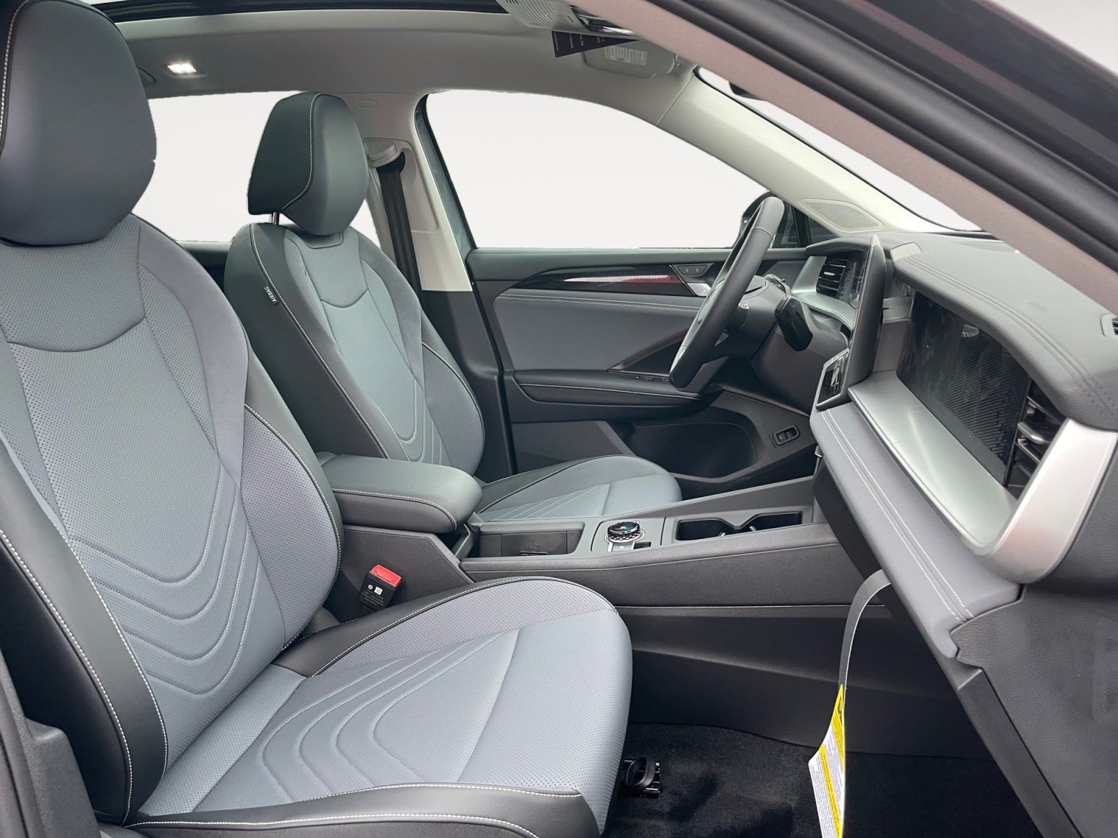 New 2026 Volkswagen Tiguan SE AWD/4WD image 17