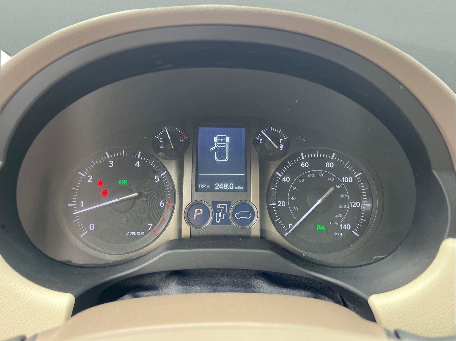 Used 2018 Lexus GX 460 Premium AWD/4WD image 22
