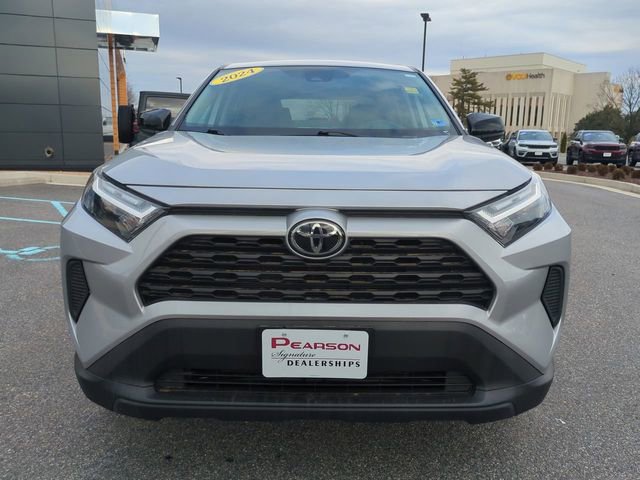 Used 2024 Toyota RAV4 LE image 9