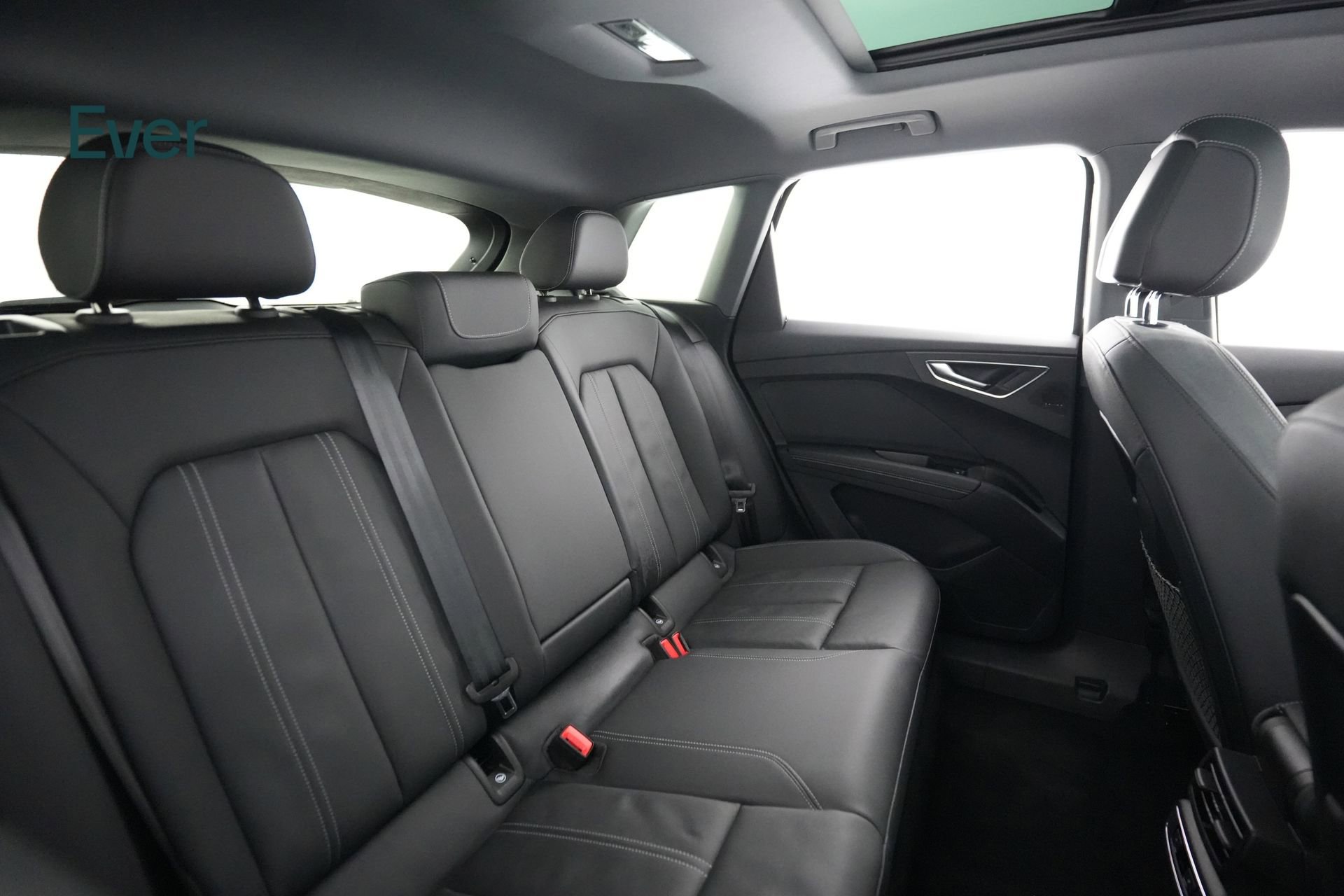 Used 2023 Audi Q4 e-tron Prestige w/ Black Optic Package image 5