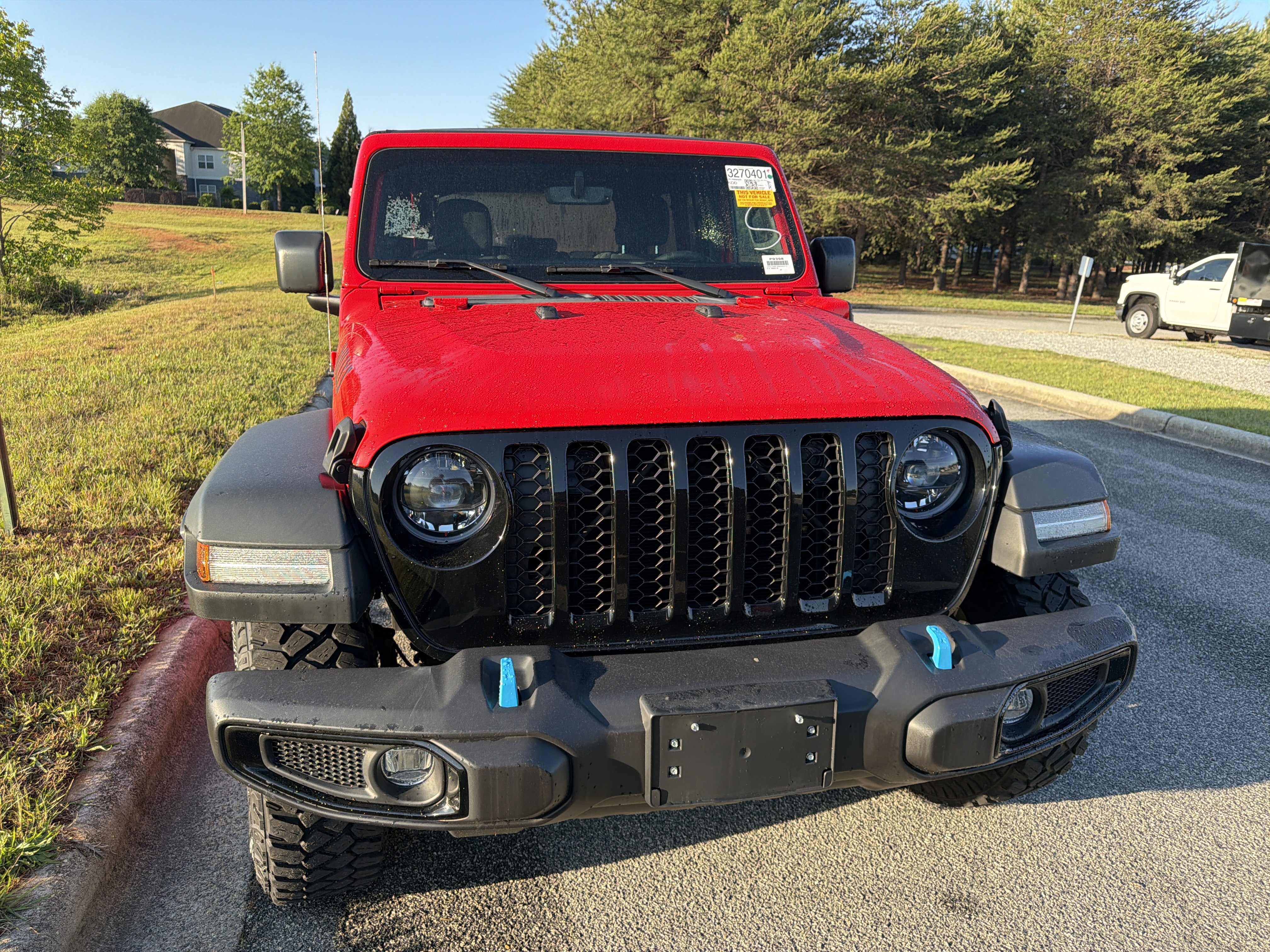 Used 2023 Jeep Wrangler Unlimited w/ Cold Weather Group AWD/4WD image 3
