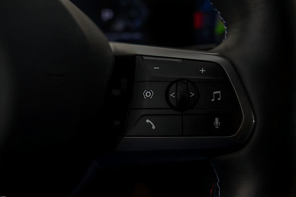 Used 2025 BMW iX M60 image 44