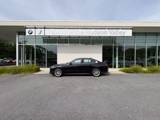 Certified 2024 BMW 530i xDrive w/ Premium Package AWD/4WD image 1