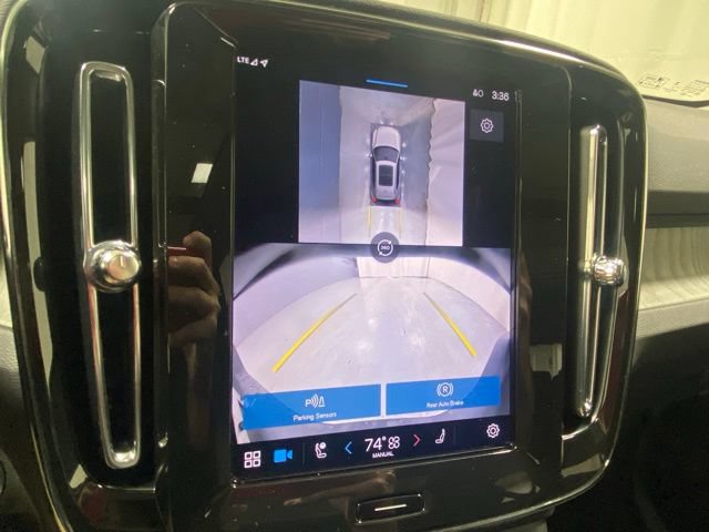 Certified 2025 Volvo XC40 B5 Plus AWD/4WD image 23